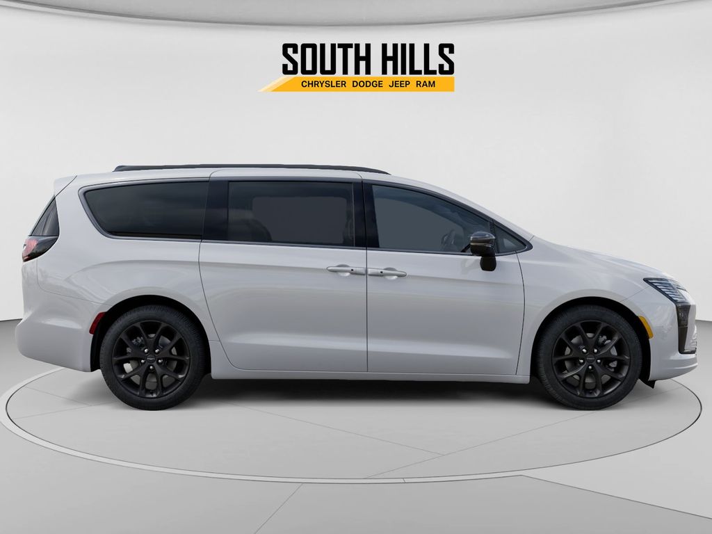 2027 Chrysler Pacifica Limited  at South Hills CDJR