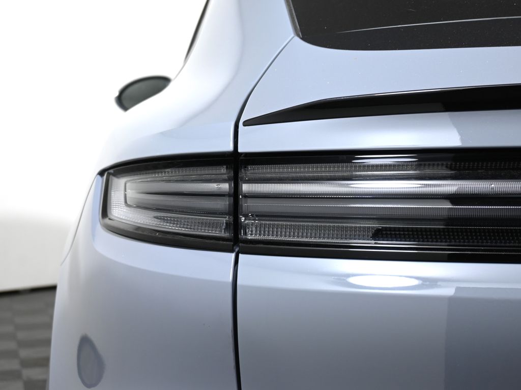 2025 Porsche   14