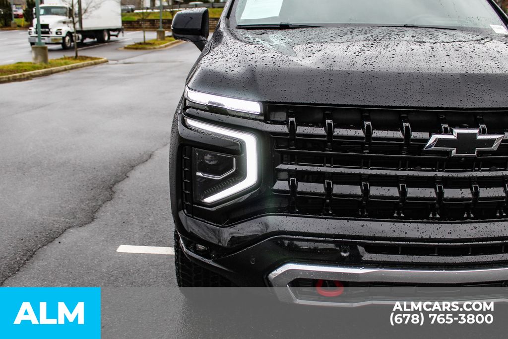 Used 2025 Black Chevrolet Z71 image 12