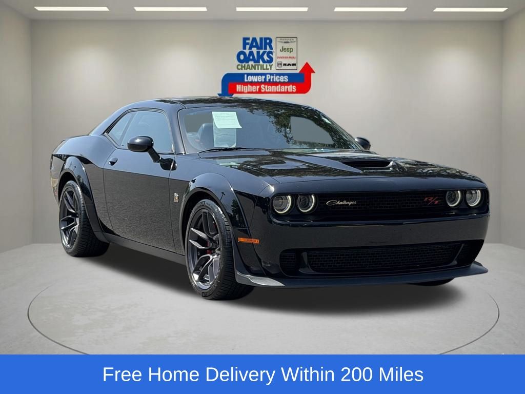 Pitch Black Clearcoat 2020 Dodge Challenger Coupe Rear-Wheel Drive 8-Speed Automatic