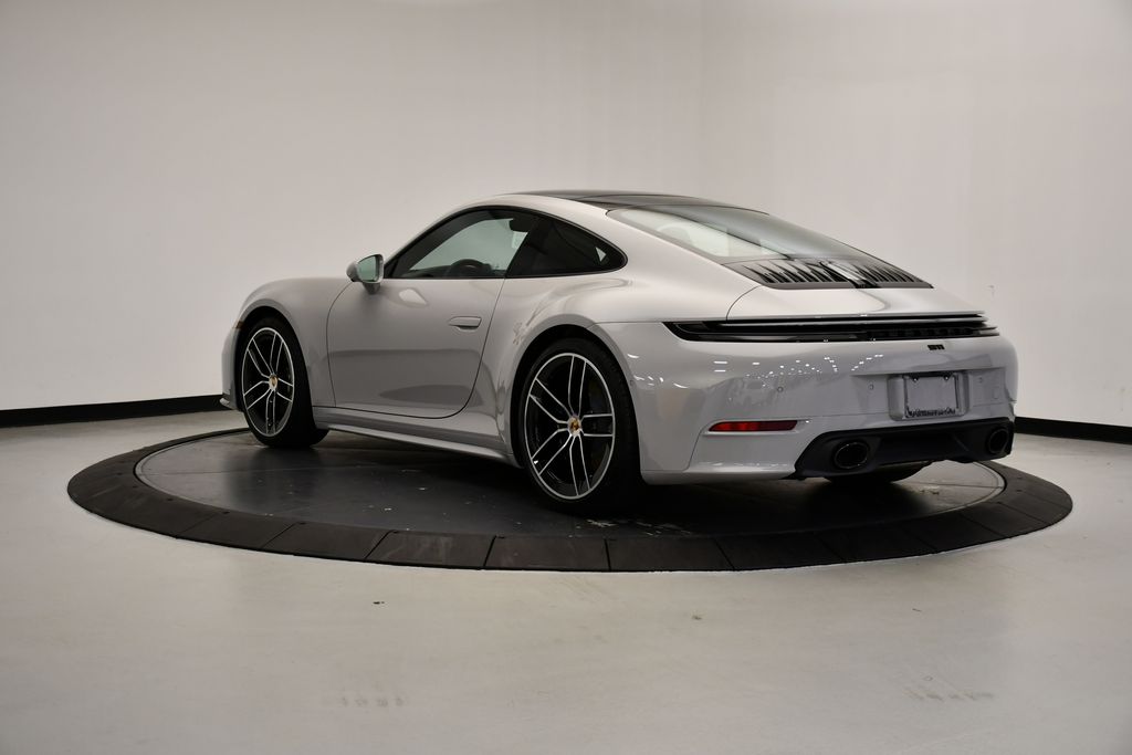 Thumbnail: 2026 Porsche 911 - 3