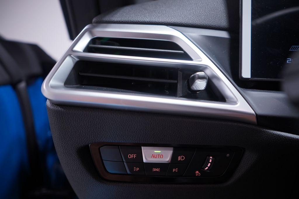 Thumbnail: 2026 BMW M4 - 18