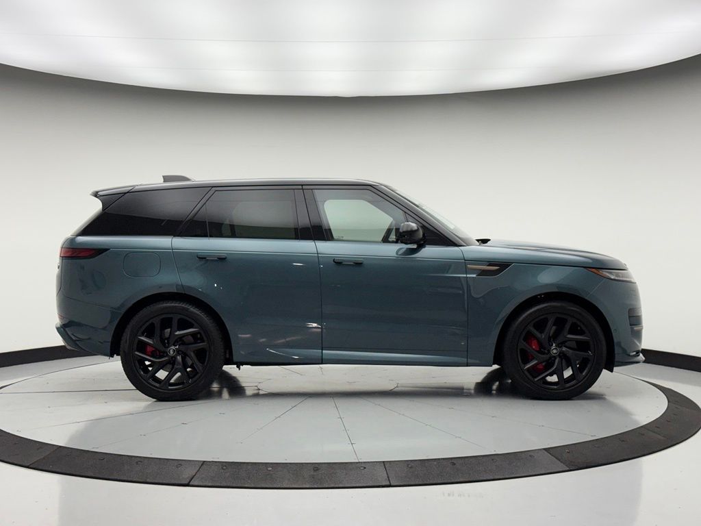 Thumbnail: 2023 Land Rover Range Rover Sport - 4