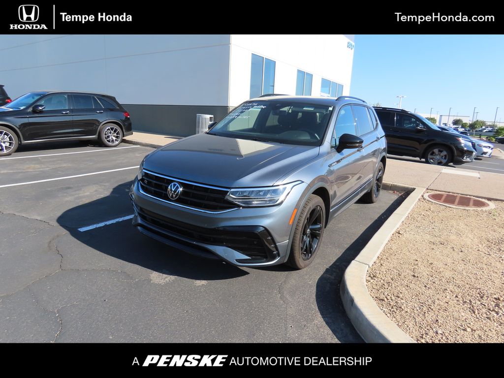 2023 Volkswagen Tiguan SE R-Line Black Hero Image