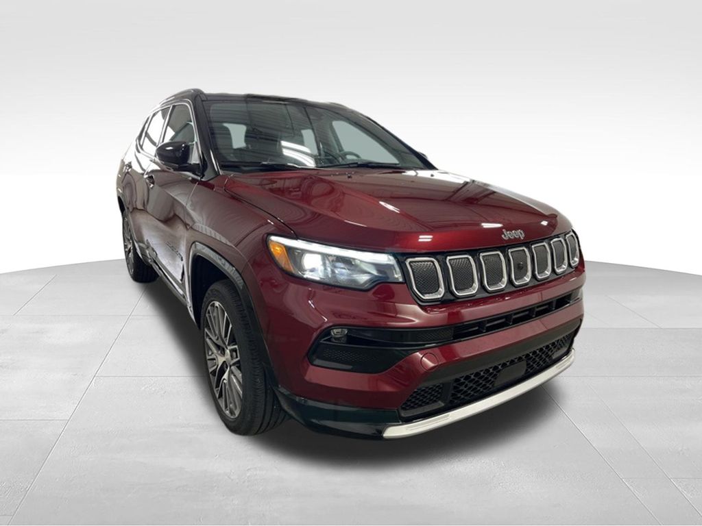 Velvet Red Pearlcoat 2022 Jeep Compass SUV / Crossover Four-Wheel Drive 9-Speed Automatic