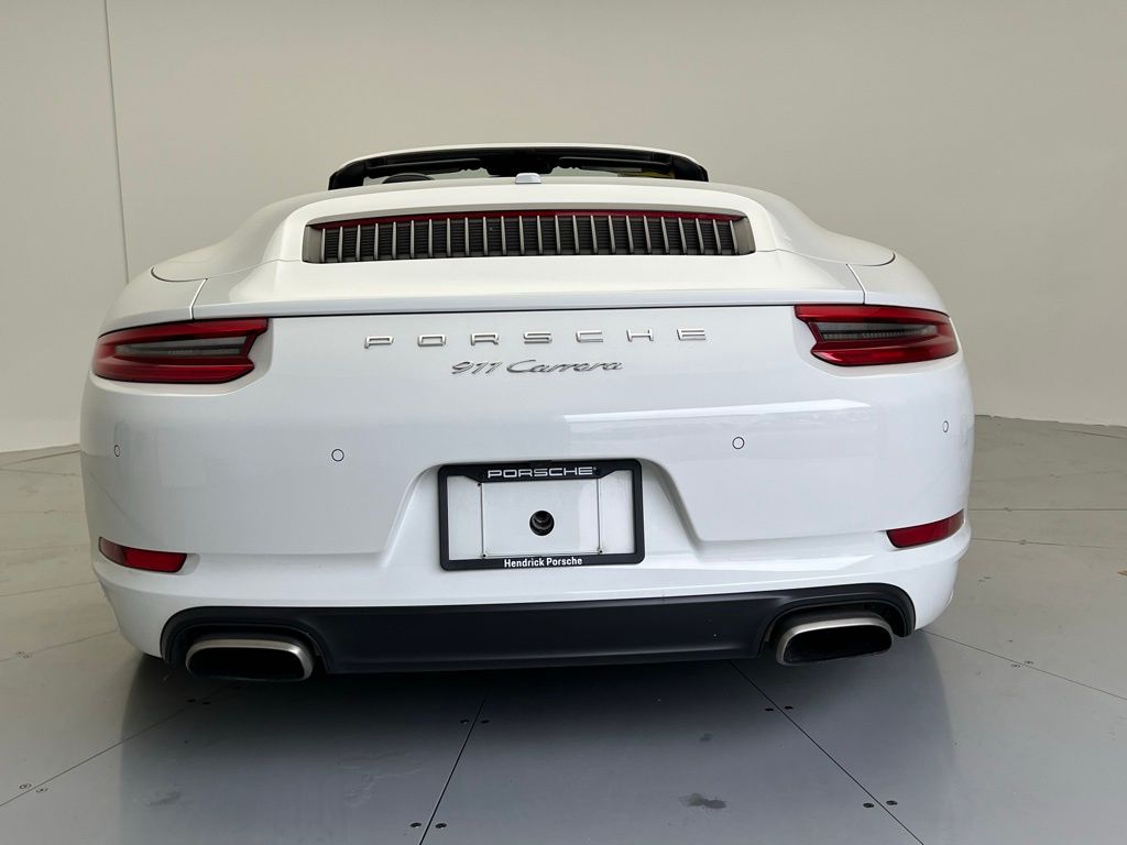 Thumbnail: 2017 Porsche 911 - 30