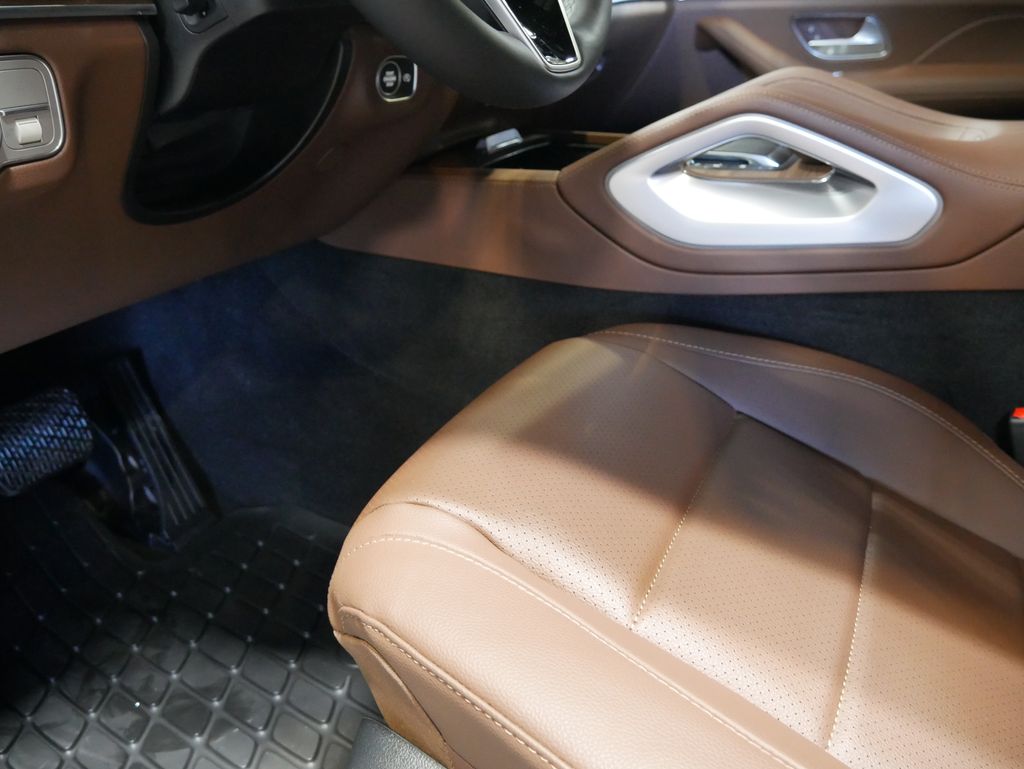 Thumbnail: 2026 Mercedes-Benz GLE - 19