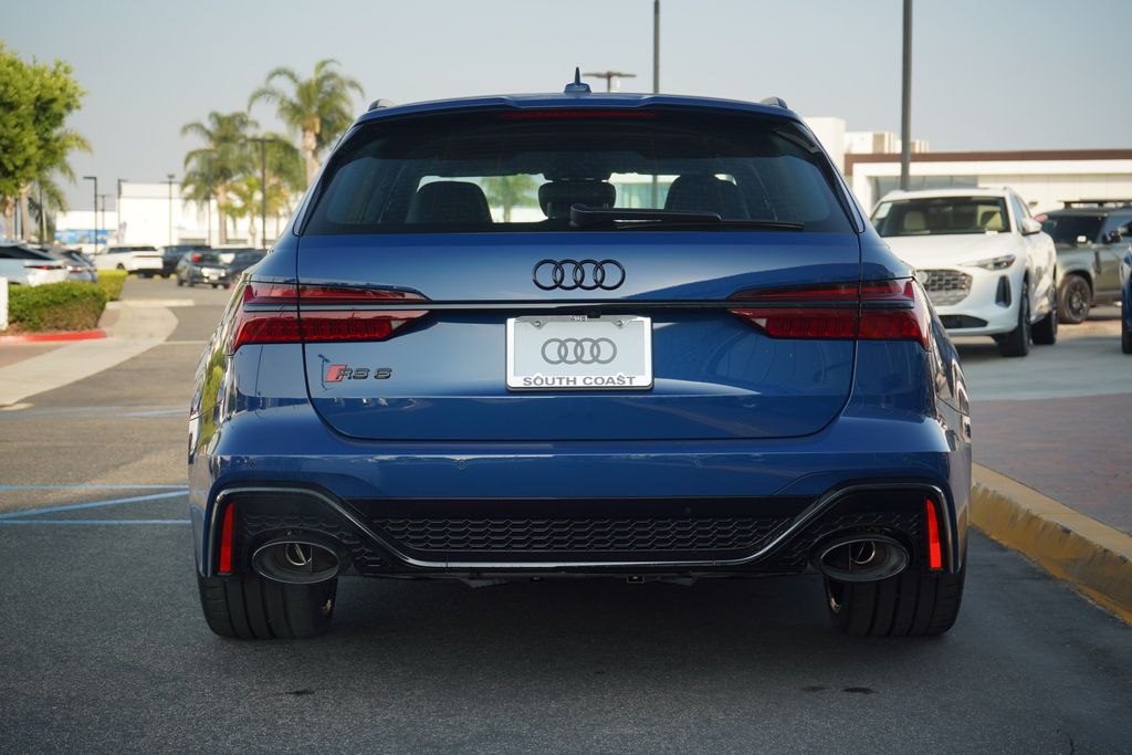 Thumbnail: 2025 Audi RS 6 - 4