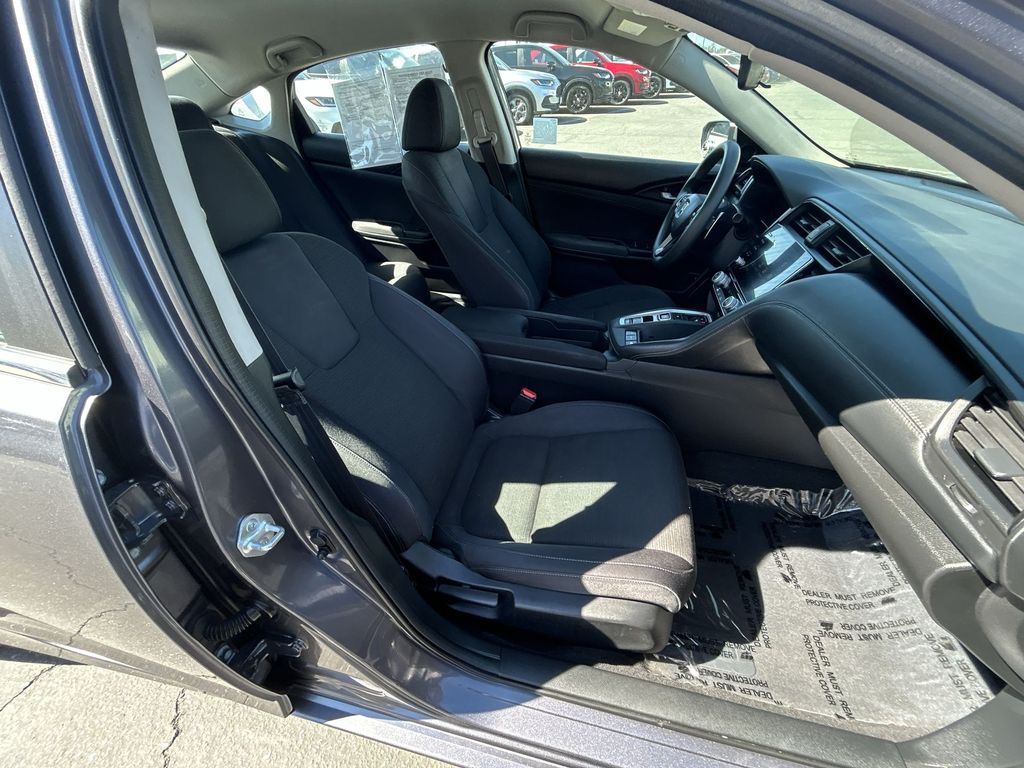 Thumbnail: 2021 Honda Insight - 25