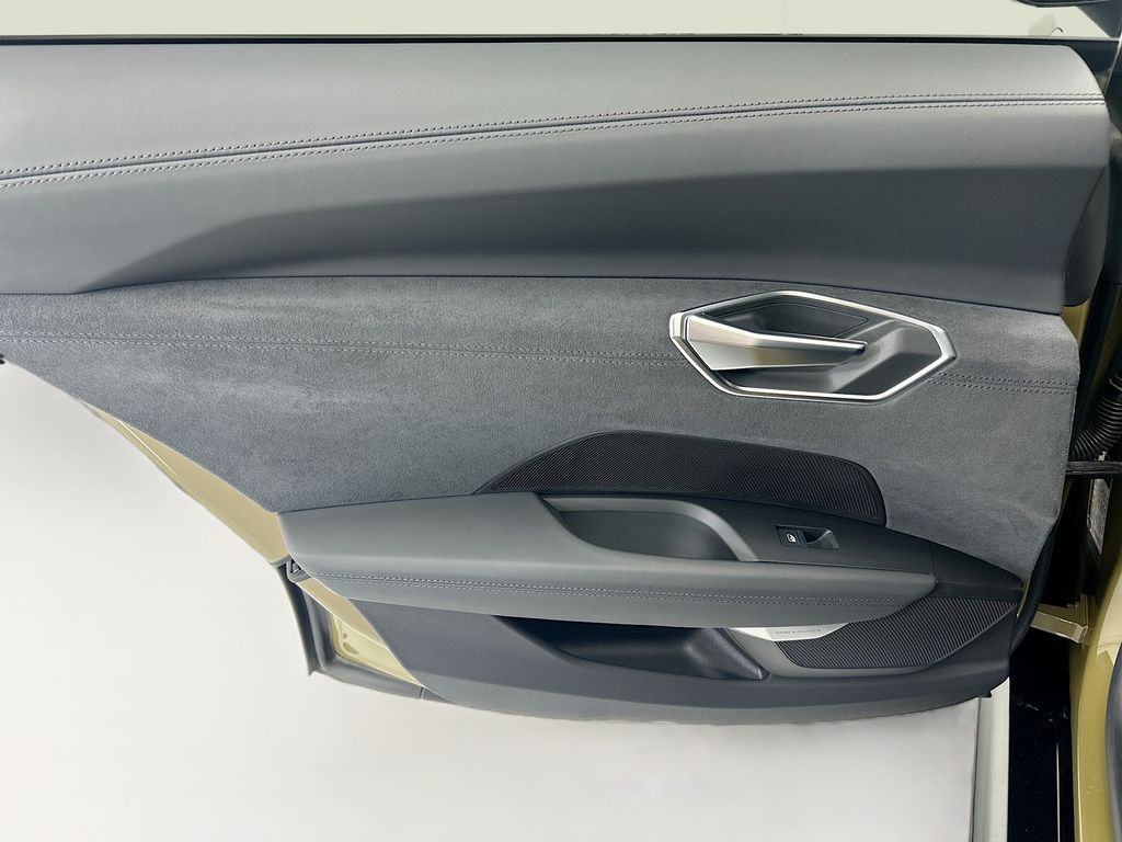 Thumbnail: 2022 Audi RS e-tron GT - 25