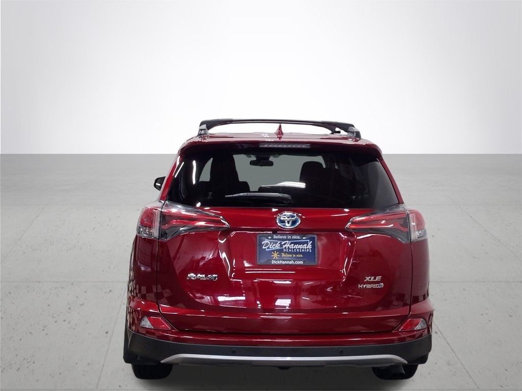 2018 Toyota RAV4 Hybrid XLE
