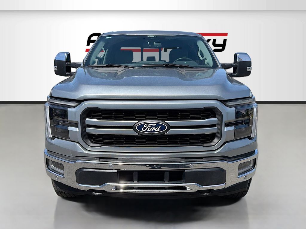Used 2025 Silver Ford Lariat image 2