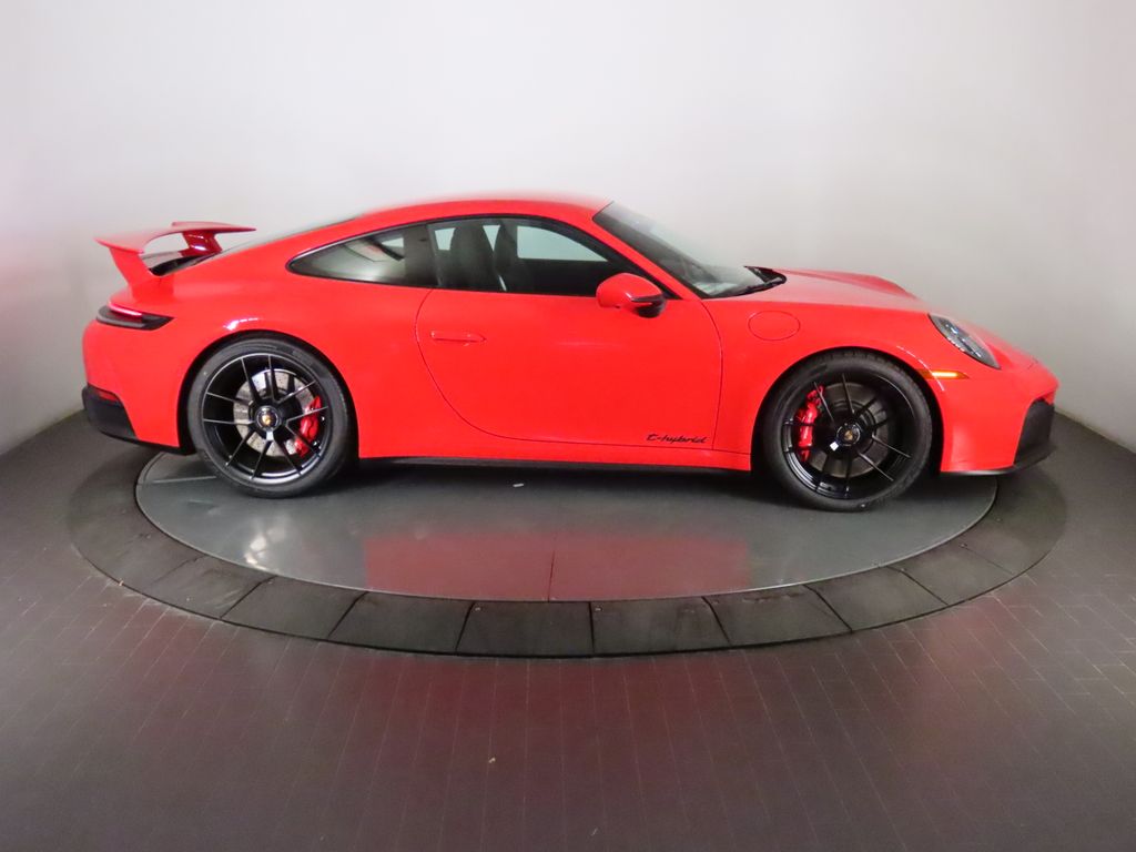 Thumbnail: 2026 Porsche 911 - 8