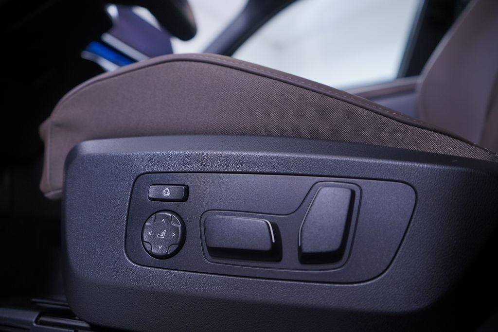 Thumbnail: 2026 BMW X3 - 12