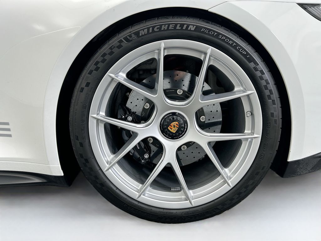 Thumbnail: 2024 Porsche 911 - 28