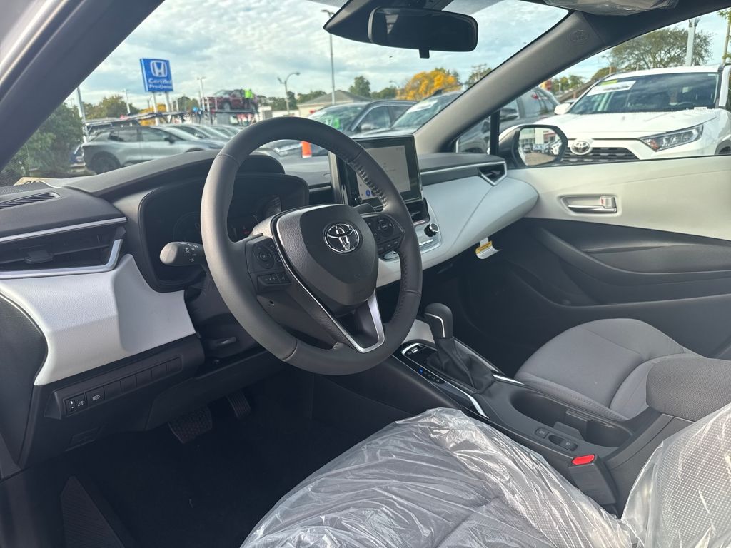 2026 Toyota Corolla SE photo 15