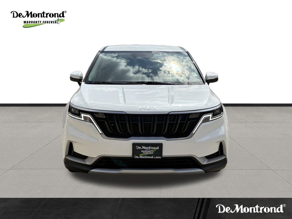 Used 2024 Snow White Pearl Kia LX image 2