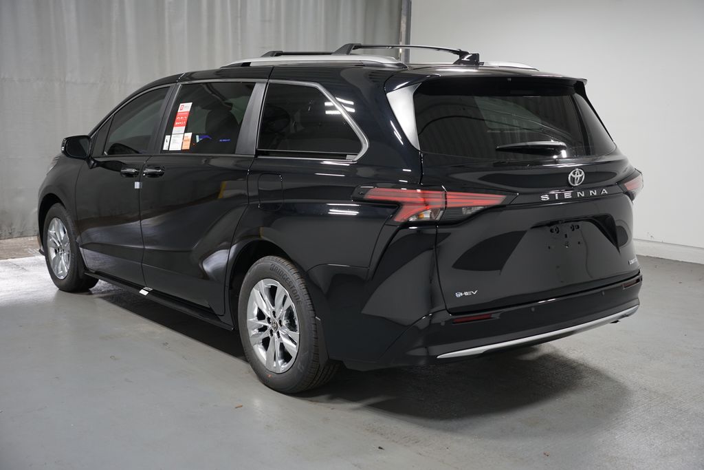Thumbnail: 2026 Toyota Sienna - 6