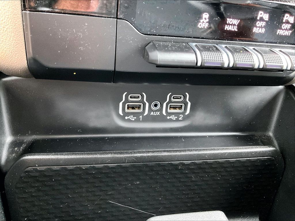 2021 Ram 1500 — photo 24