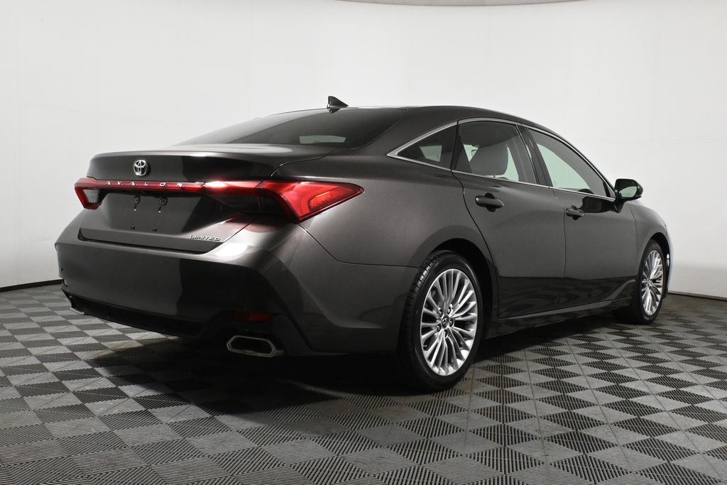 2019 Toyota Avalon Limited 8