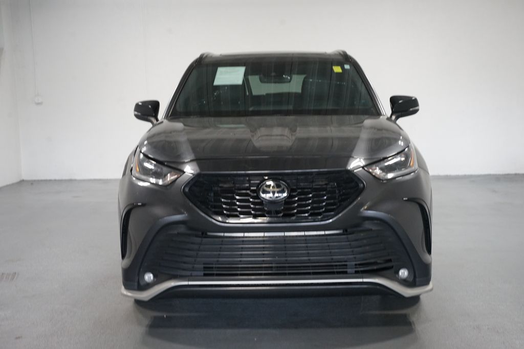 Thumbnail: 2021 Toyota Highlander - 2