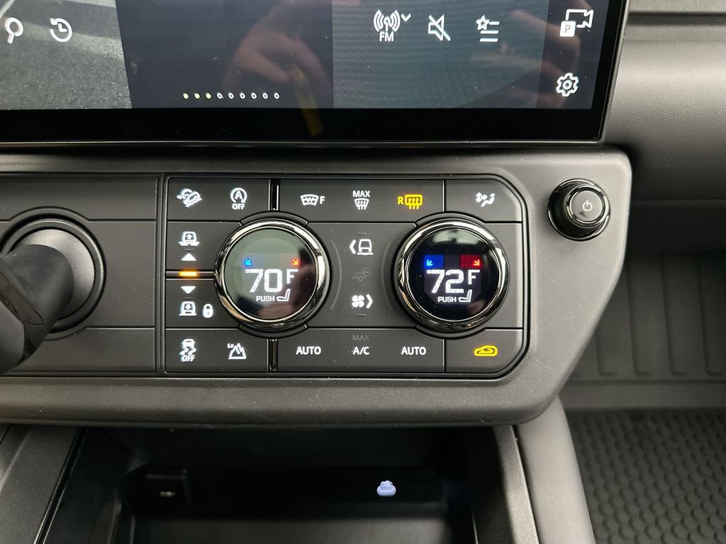 Thumbnail: 2026 Land Rover Defender - 21