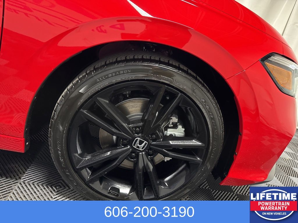 View vehicle photo 5