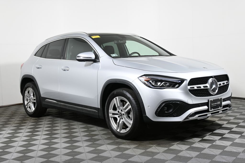 2022 Mercedes-Benz GLA 250 4MATIC 8