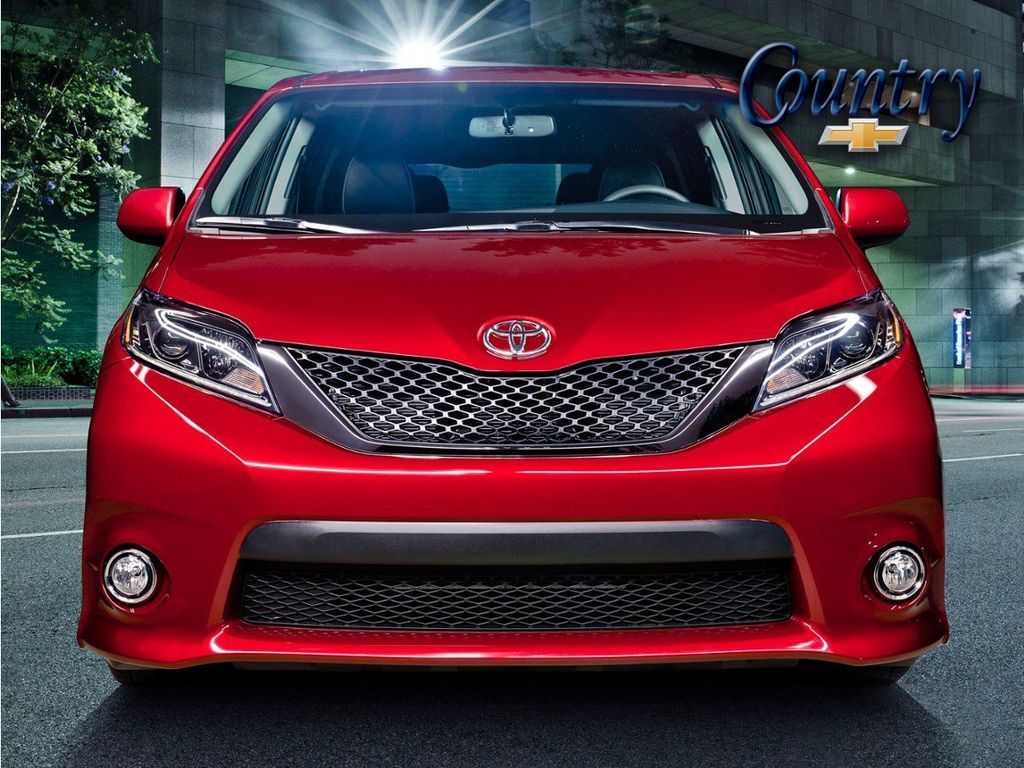 Super White 2015 Toyota Sienna Minivan Front-Wheel Drive 6-Speed Automatic Overdrive
