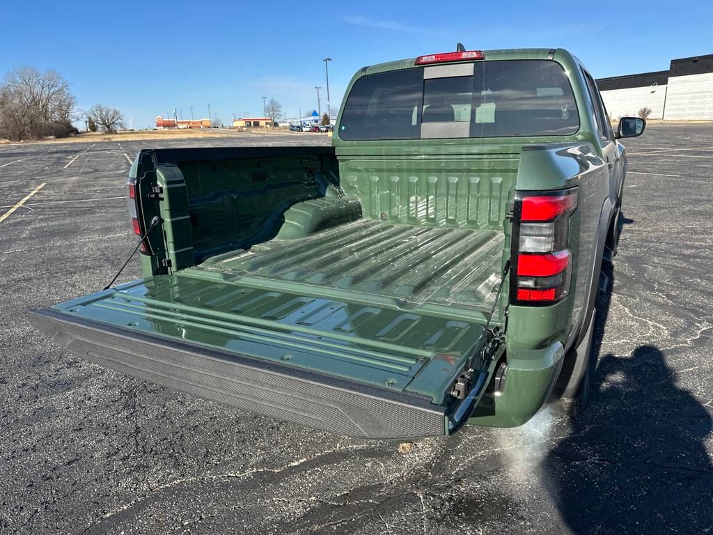 2025 Nissan Frontier PRO-4X photo
