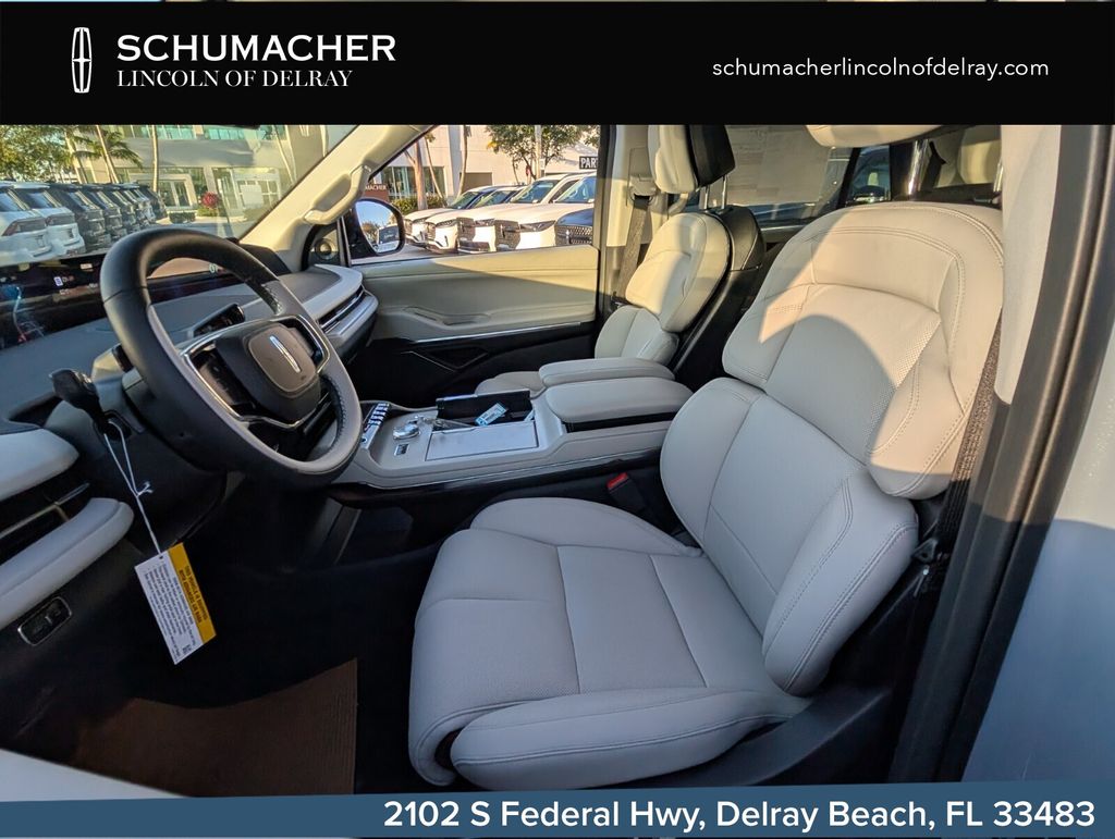new 2026 Lincoln Navigator car, priced at $87,989