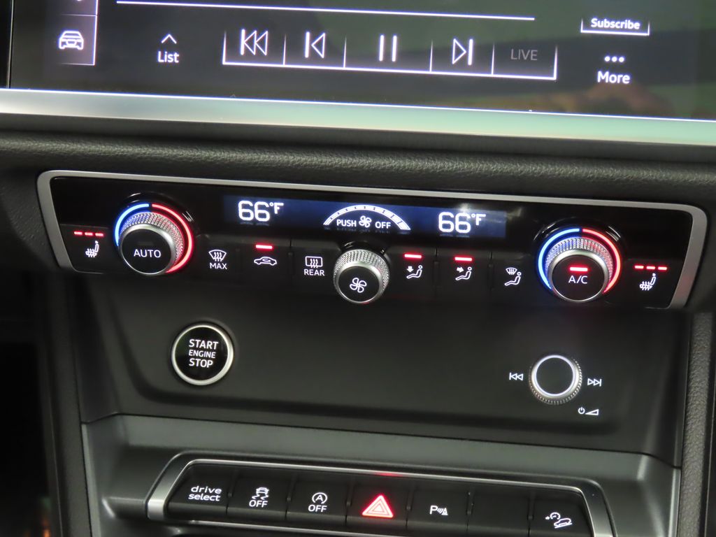 Thumbnail: 2025 Audi Q3 - 22