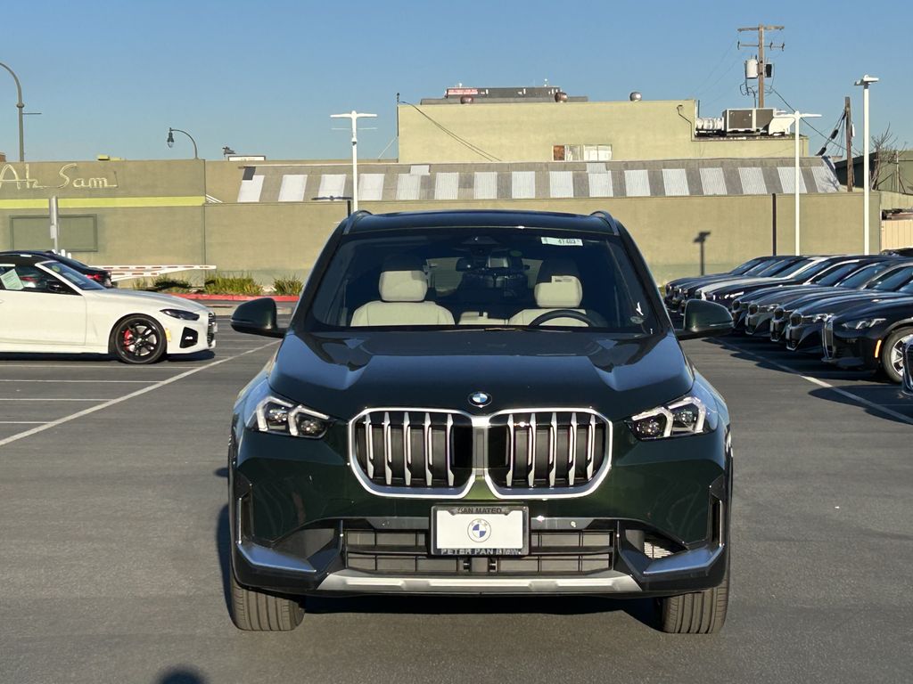 2025 BMW X1 xDrive28i 8