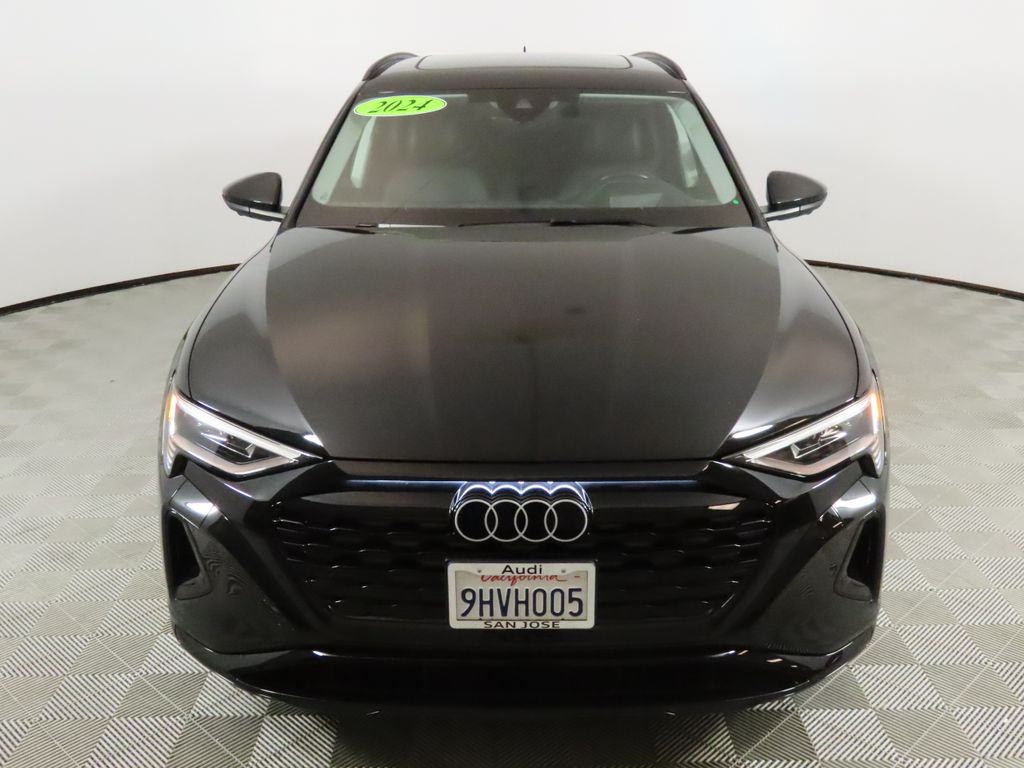 Thumbnail: 2024 Audi Q8 e-tron - 8