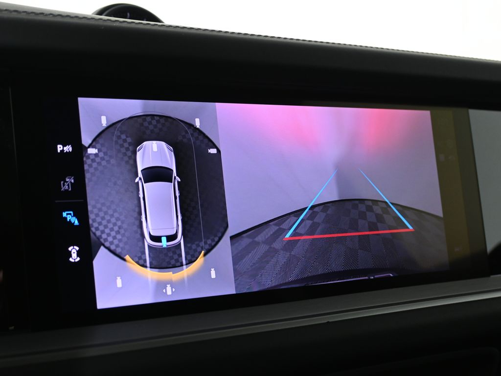 Thumbnail: 2026 Porsche Cayenne - 26