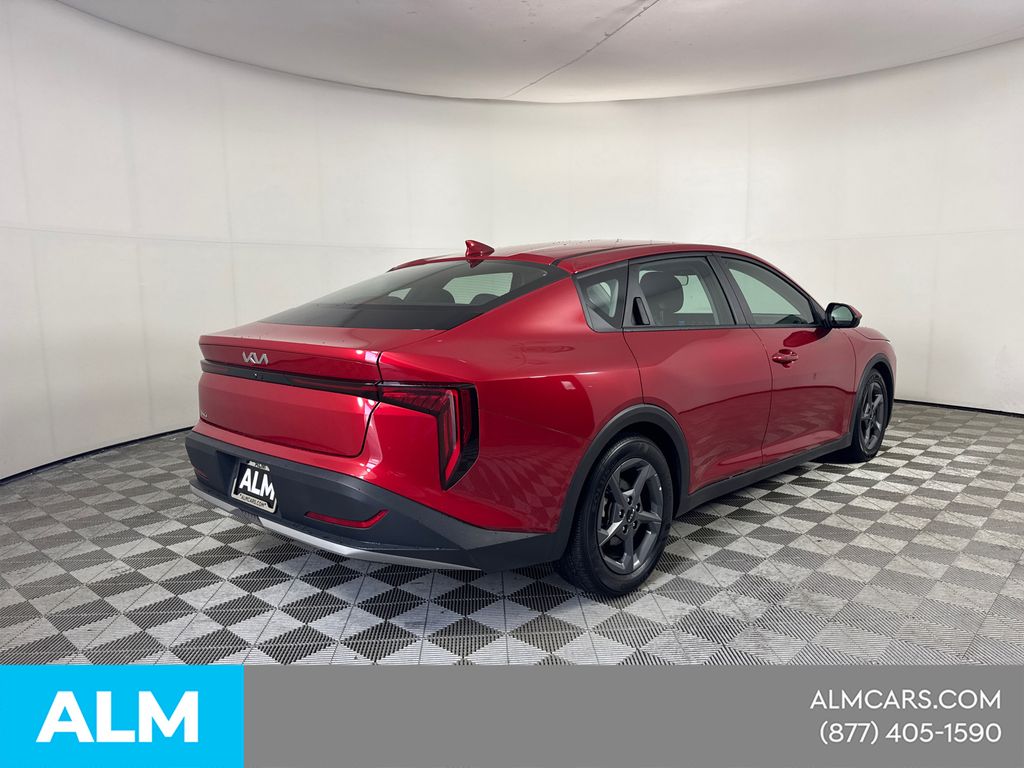 Used 2025 Red Kia LXS image 6