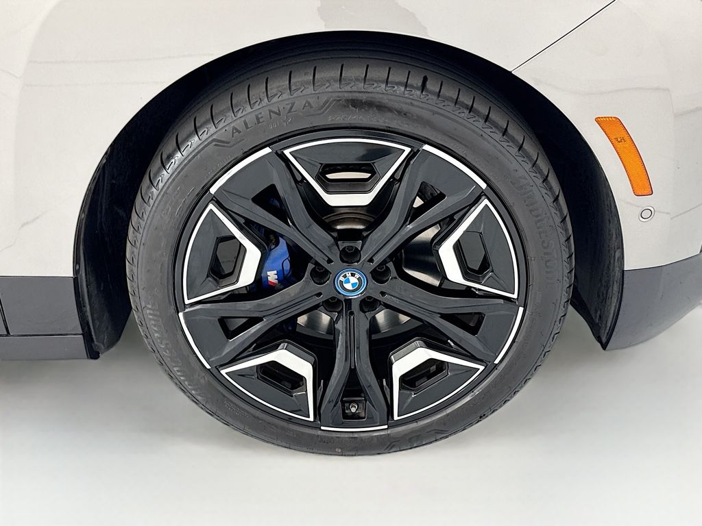 Thumbnail: 2023 BMW iX - 28