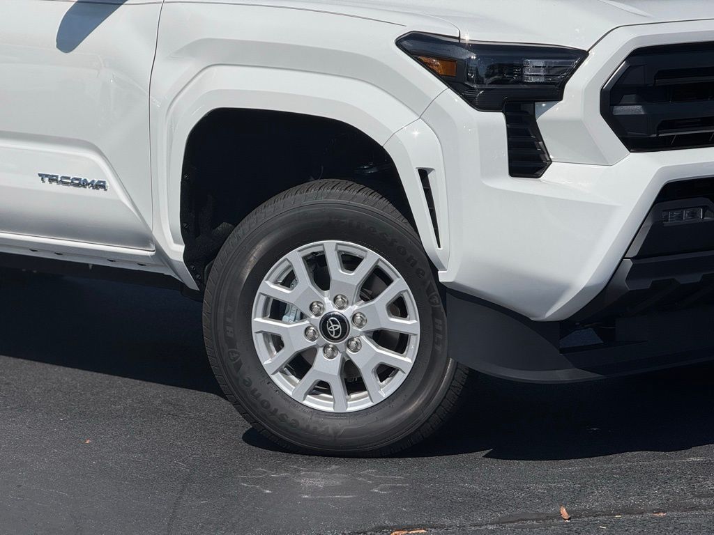 2025 Toyota Tacoma SR5 Double Cab photo 3
