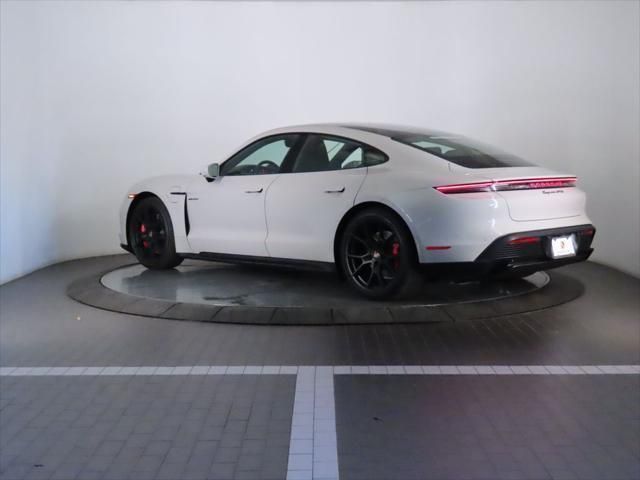 Thumbnail: 2026 Porsche Taycan - 3