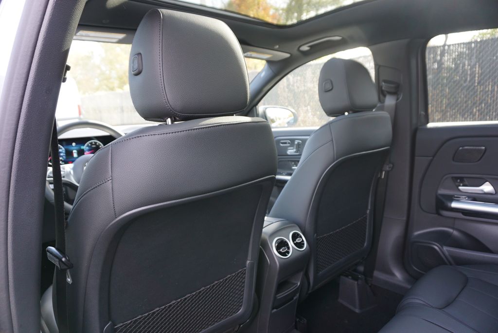 Thumbnail: 2026 Mercedes-Benz GLA - 15