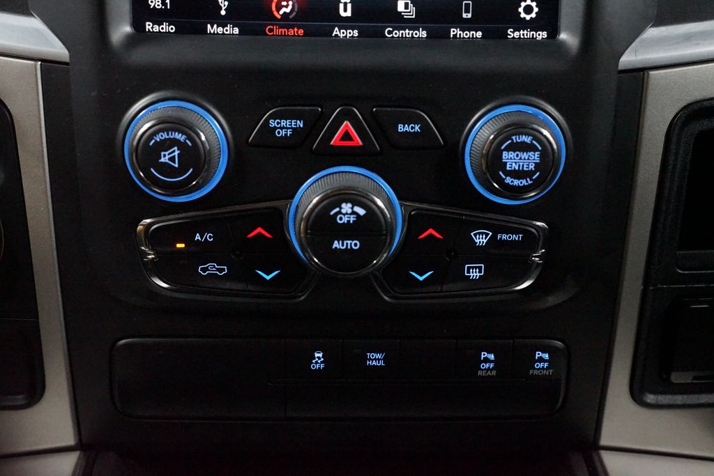 Thumbnail: 2019 RAM 1500 Classic - 20
