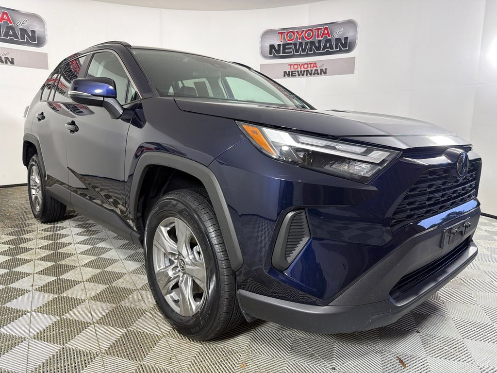 2024 Toyota RAV4 XLE FWD