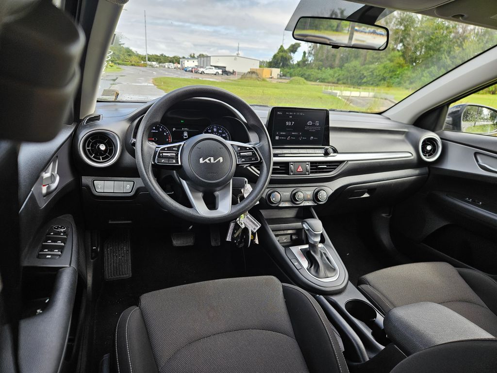 Thumbnail: 2023 Kia Forte - 12