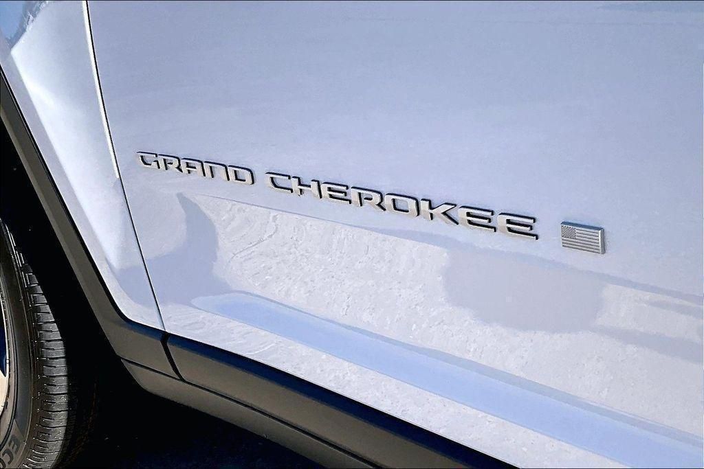 2026 Jeep Grand Cherokee Limited - 11