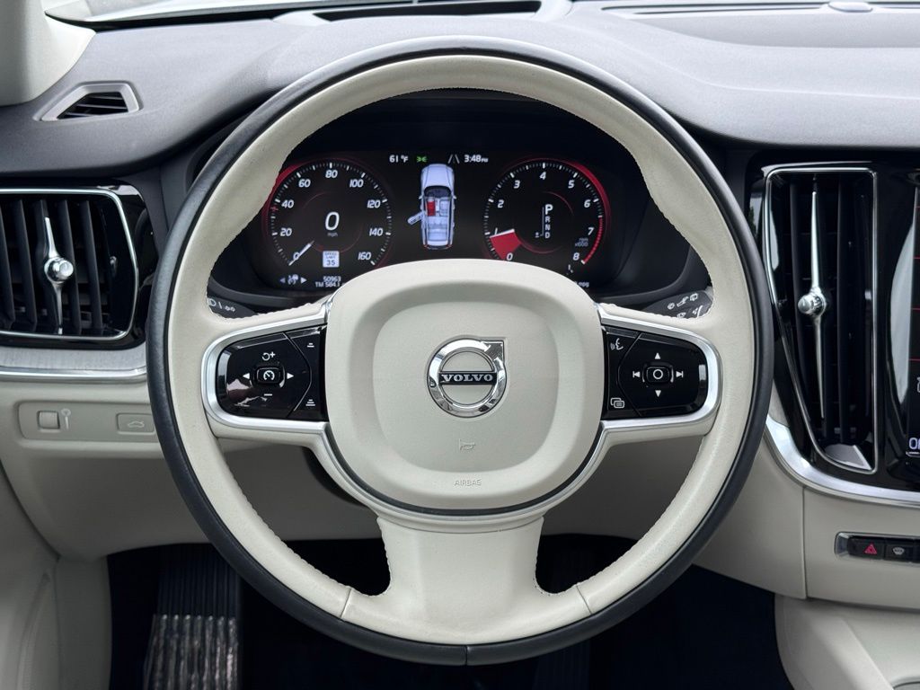 VolvoV60 Cross Country25