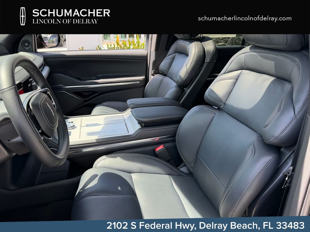 new 2026 Lincoln Navigator car, priced at $103,164