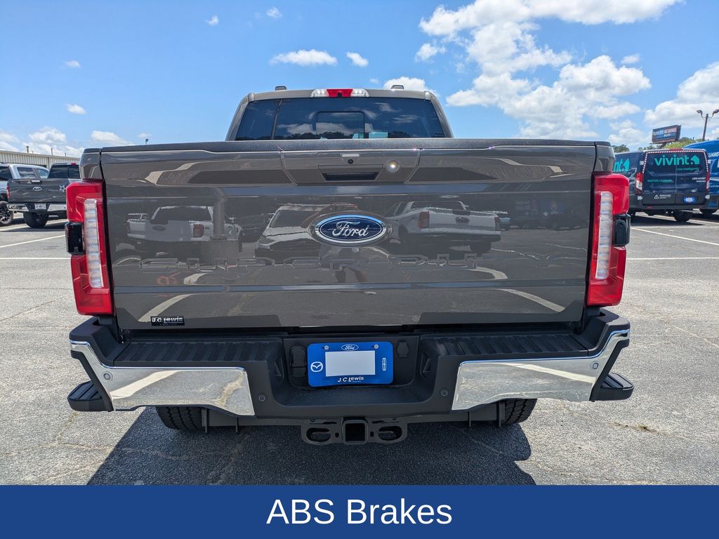 2026 Ford F-350 Super Duty LARIAT