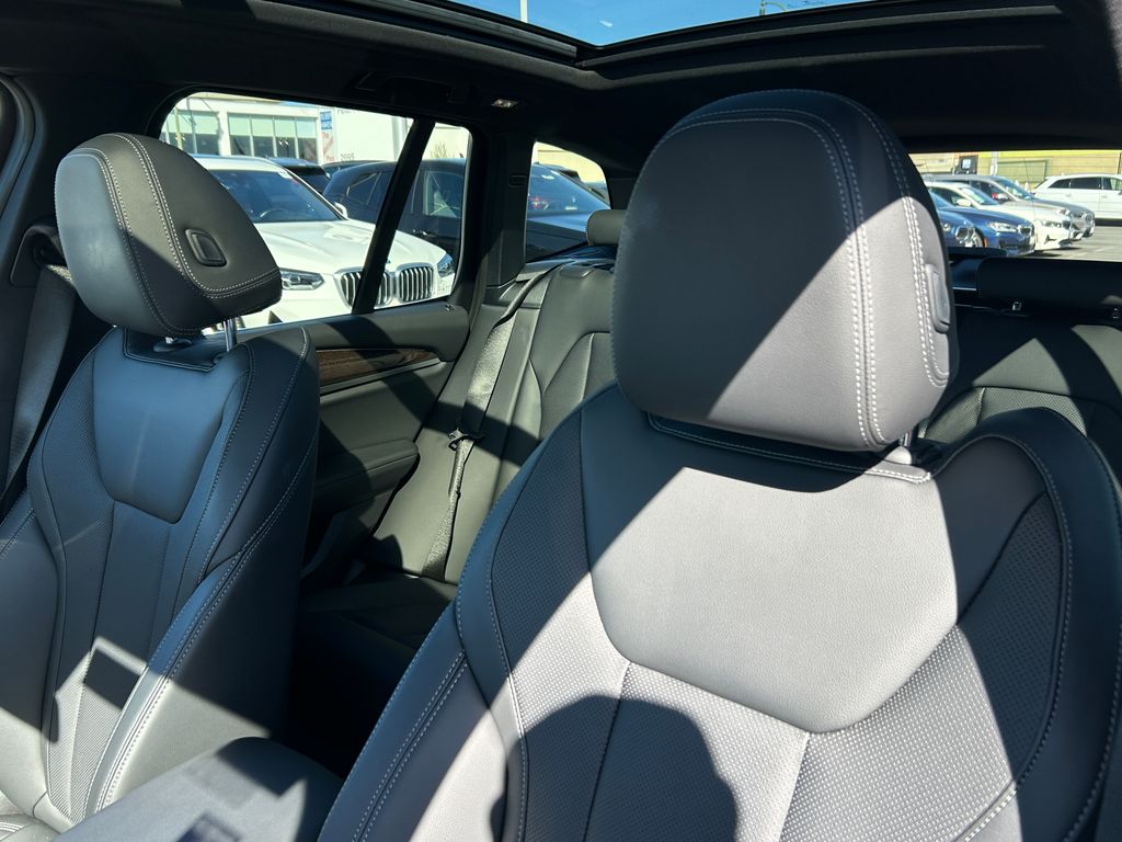 Thumbnail: 2023 BMW X3 - 14