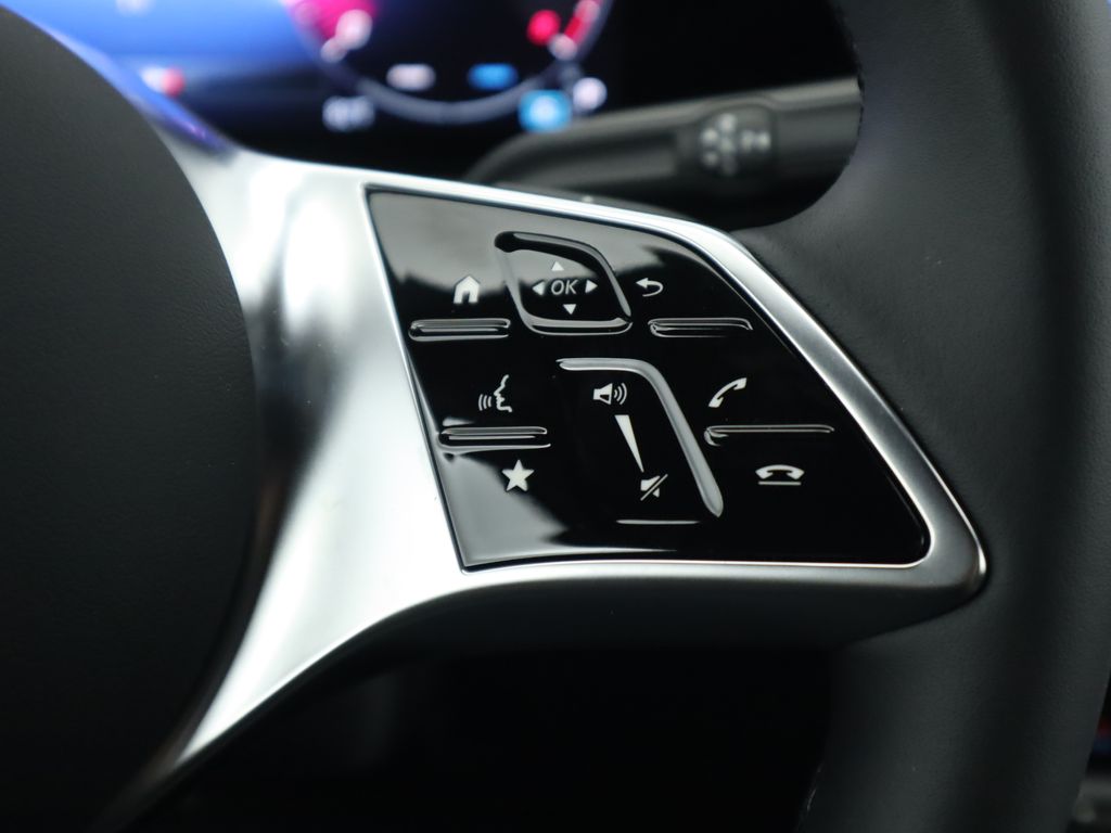 Thumbnail: 2025 Mercedes-Benz GLA - 12