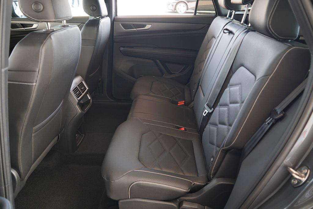 2025 Volkswagen Atlas SE 7